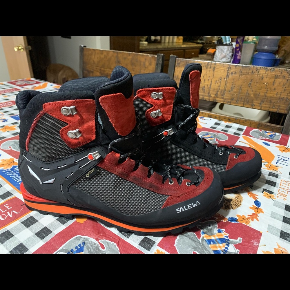 Salewa Crow GTX Mountaineering Boots
